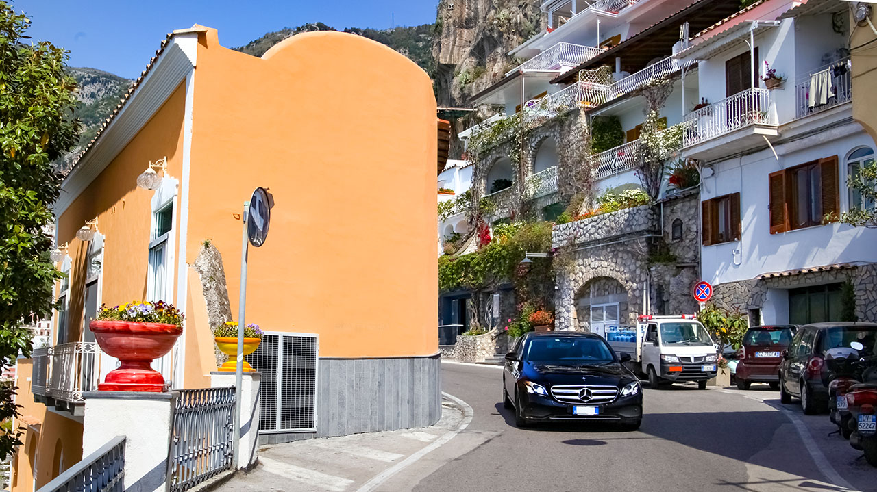 How to book the best transfer from Fiumicino Rome to Positano Amalfi Coast