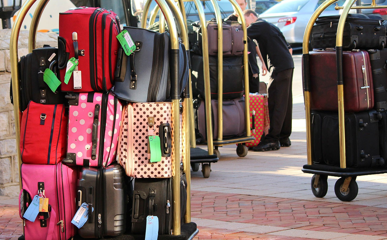 Tips for Booking Transfers from Rome Why Luggage Count Matters