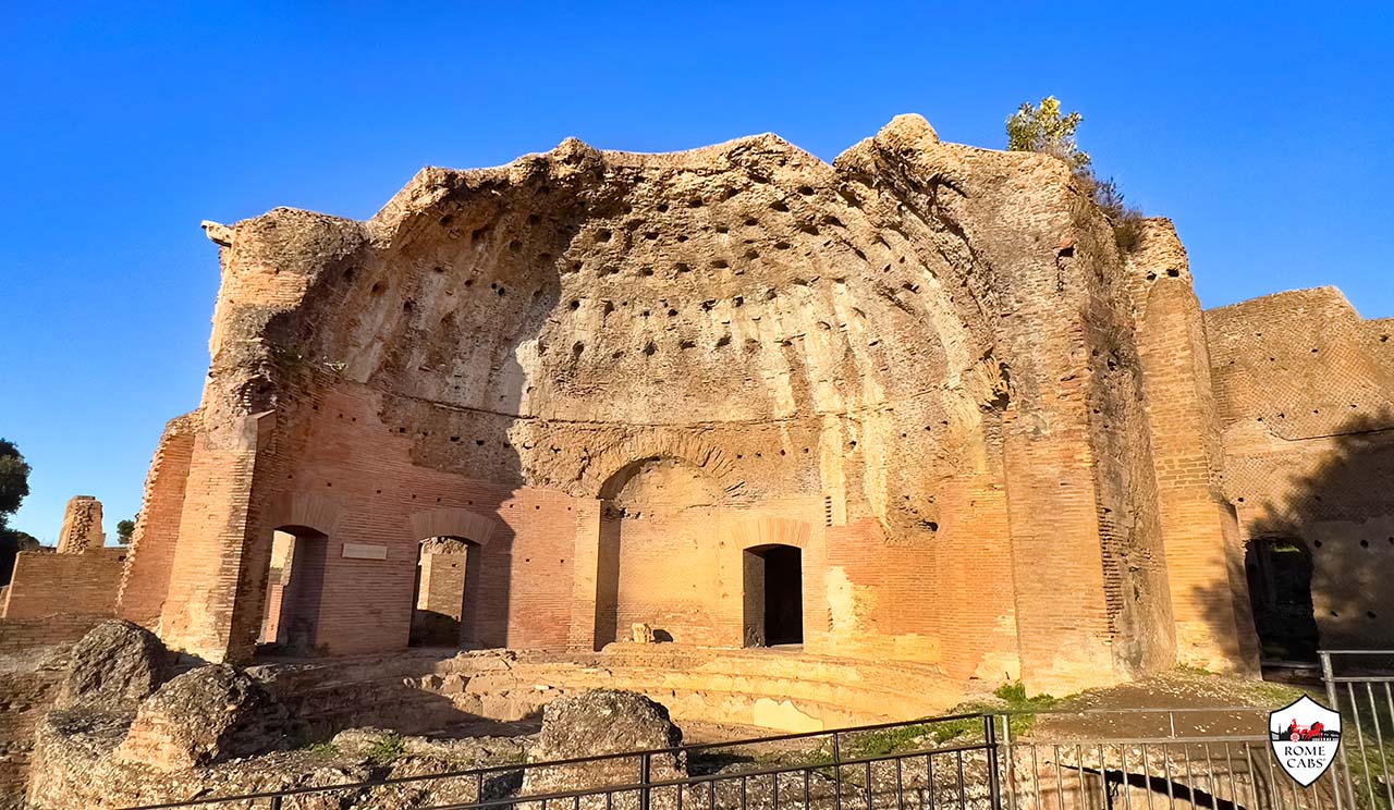 Thermae with Heliocaminus Hadrian's Villa Adriana Tivoli day trips from Rome Cabs RomeCabs